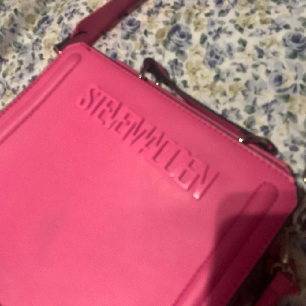 Steve Madden Hot Pink Crossbody Strap Bag